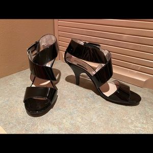 Michael Kors Kitten Heal Sandal